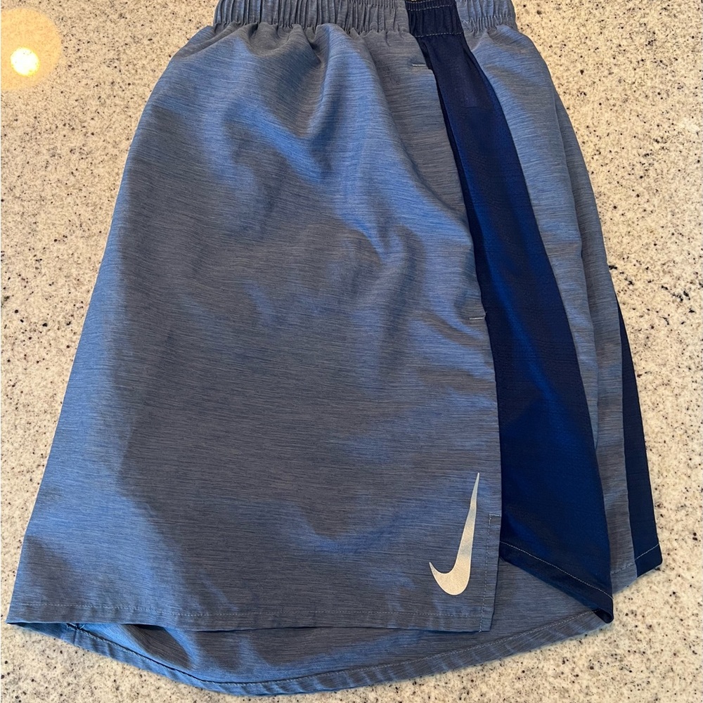 Men’s Nike Shorts XXL - Picture 2 of 8